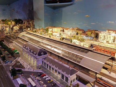 J_train_miniature-gare_des_Brotteaux.jpg